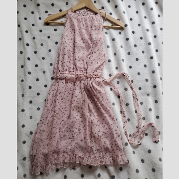 Abercrombie & Fitch Dresses & Skirts - Abercrombie Halter Neck Pink Floral Dress